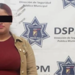 Detienen a mujer por golpear a su hijo de 2